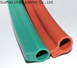 China tubo aislador de la cubierta de la goma de silicona 10kV de la Pájaro-prueba con clip del cable proveedor